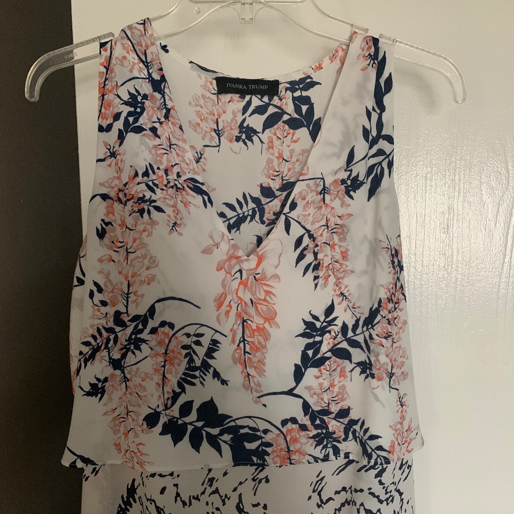 Ivanka Trump Orange, navy and white sleeveless flowing blouse